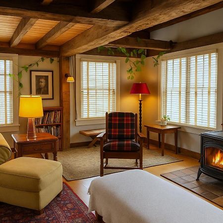 Magical Post And Beam Loft Downtown Newport! Hotel Eksteriør billede