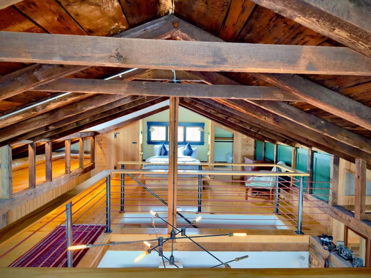 Magical Post And Beam Loft Downtown Newport! Hotel Eksteriør billede
