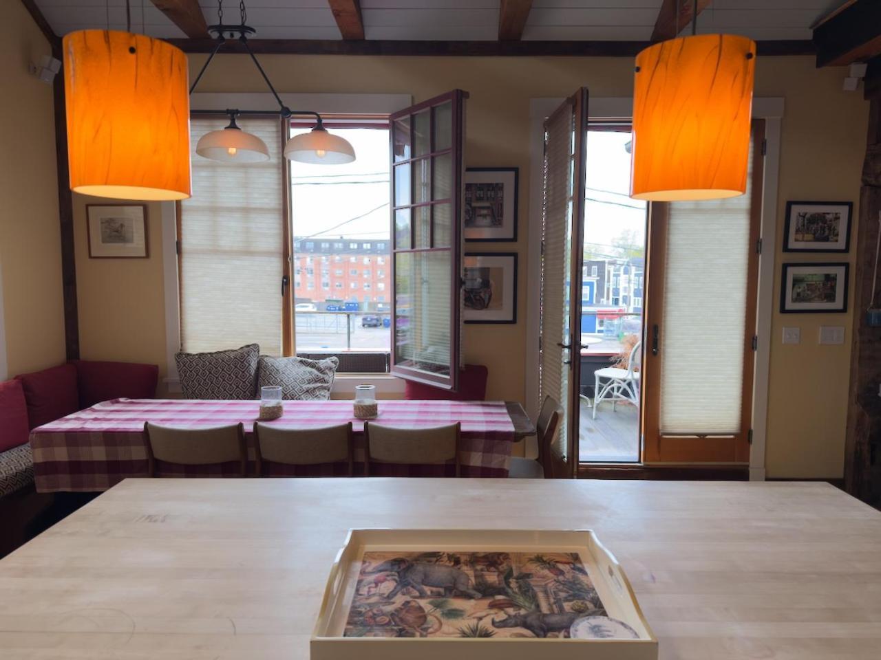 Magical Post And Beam Loft Downtown Newport! Hotel Eksteriør billede