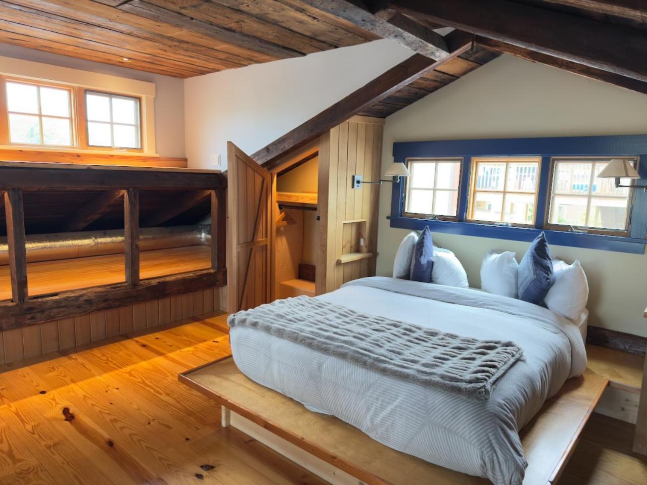 Magical Post And Beam Loft Downtown Newport! Hotel Eksteriør billede