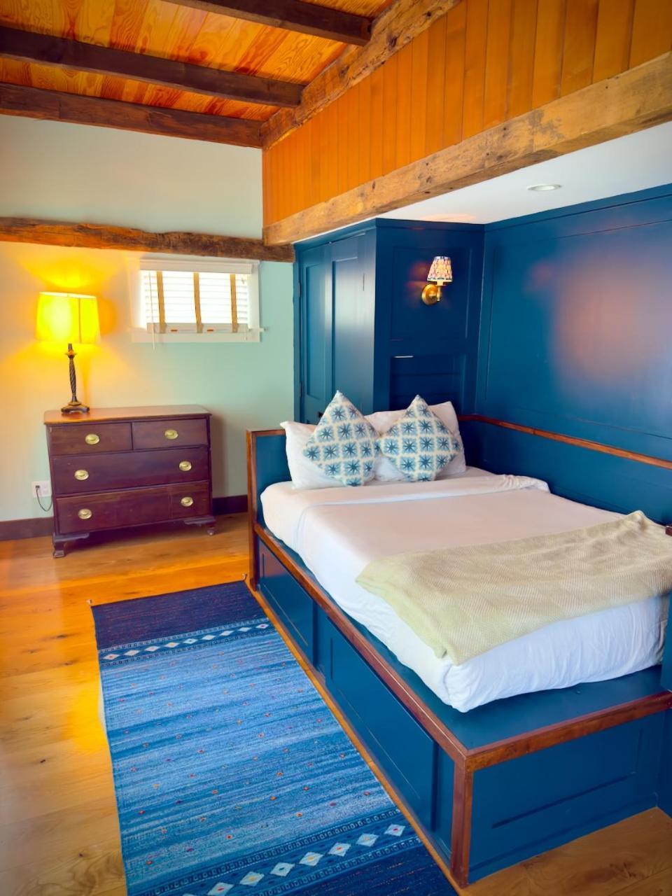 Magical Post And Beam Loft Downtown Newport! Hotel Eksteriør billede