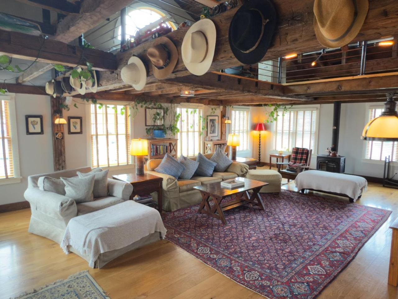 Magical Post And Beam Loft Downtown Newport! Hotel Eksteriør billede